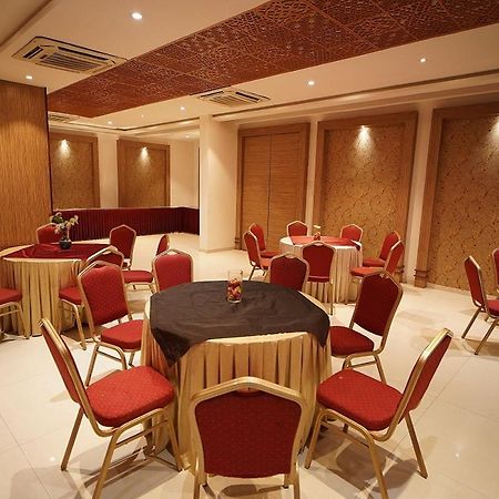 Raj Nandgaon Hotel Amora - Rajnandgaon מראה חיצוני תמונה