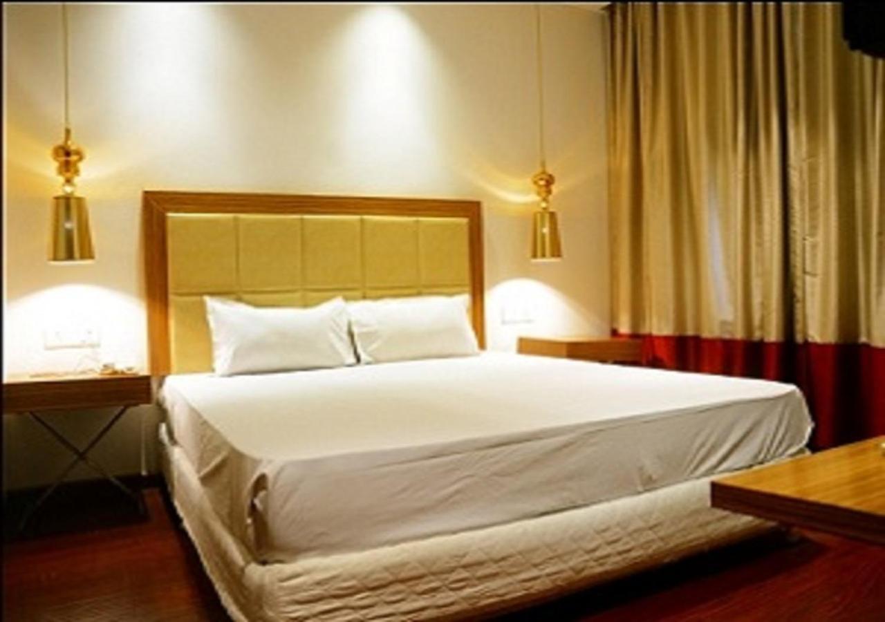 Raj Nandgaon Hotel Amora - Rajnandgaon מראה חיצוני תמונה