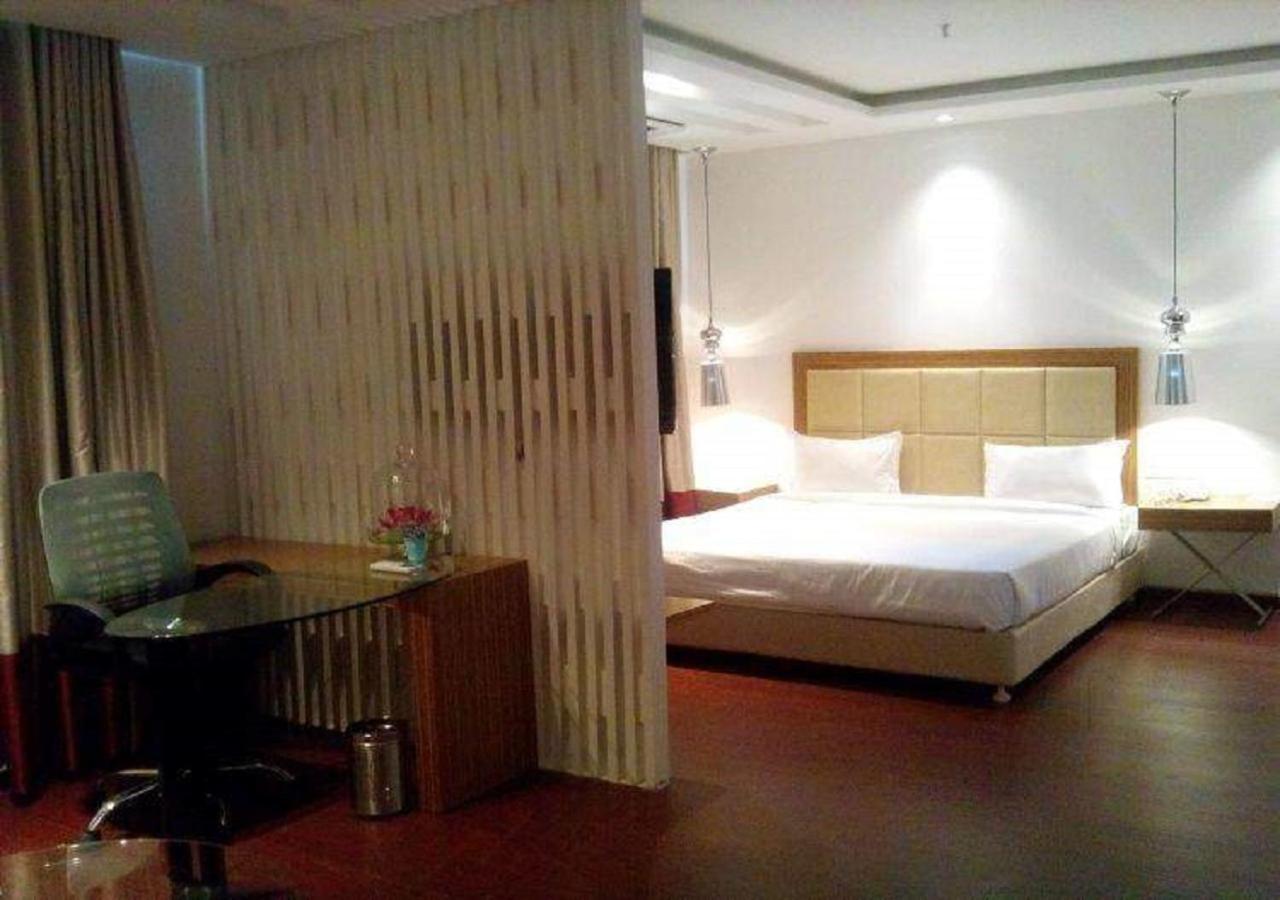 Raj Nandgaon Hotel Amora - Rajnandgaon מראה חיצוני תמונה