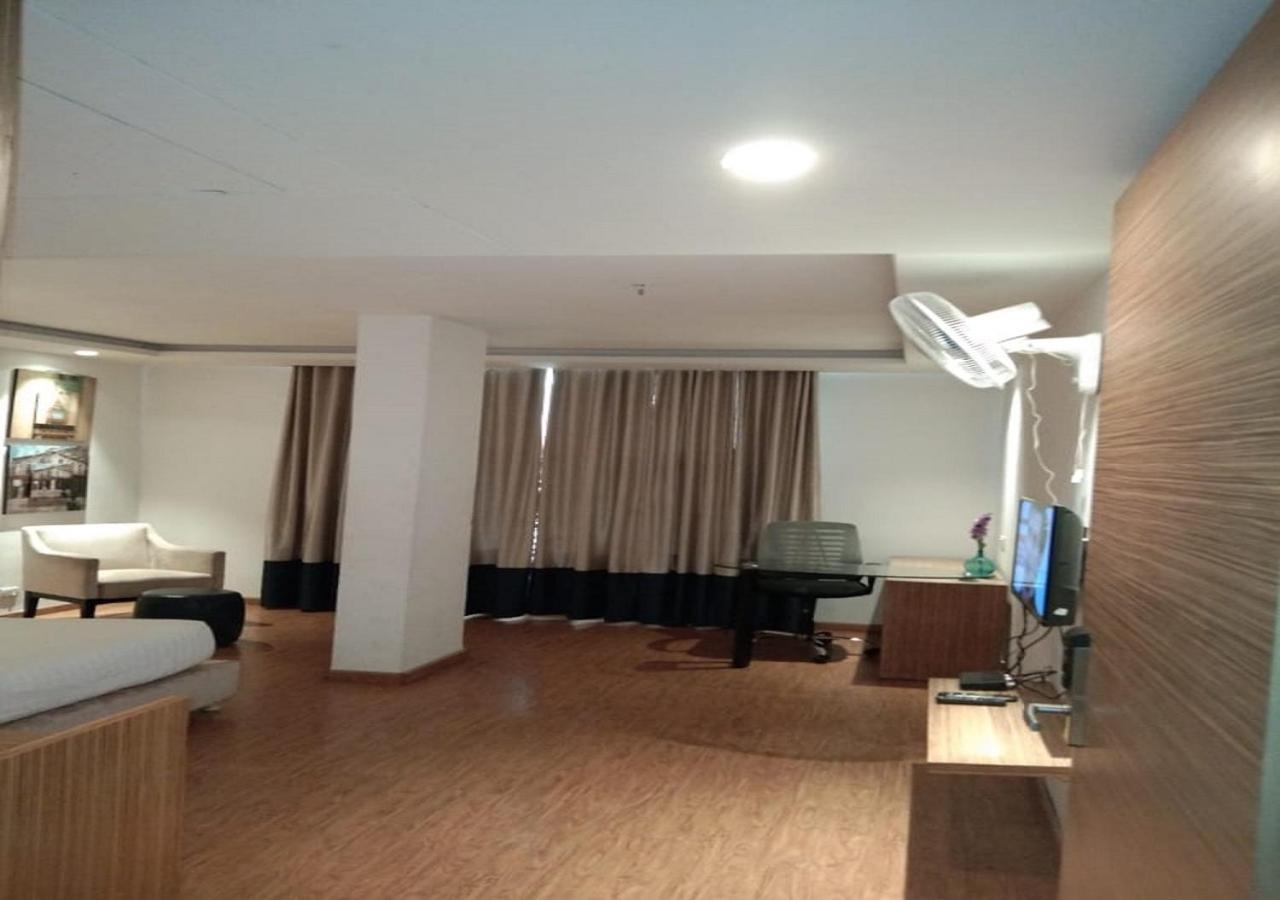 Raj Nandgaon Hotel Amora - Rajnandgaon מראה חיצוני תמונה