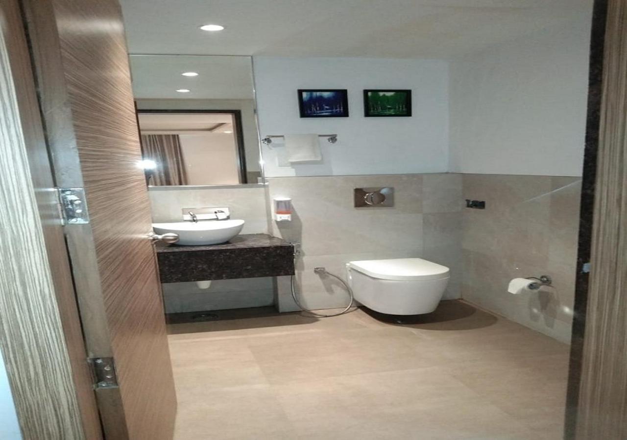 Raj Nandgaon Hotel Amora - Rajnandgaon מראה חיצוני תמונה