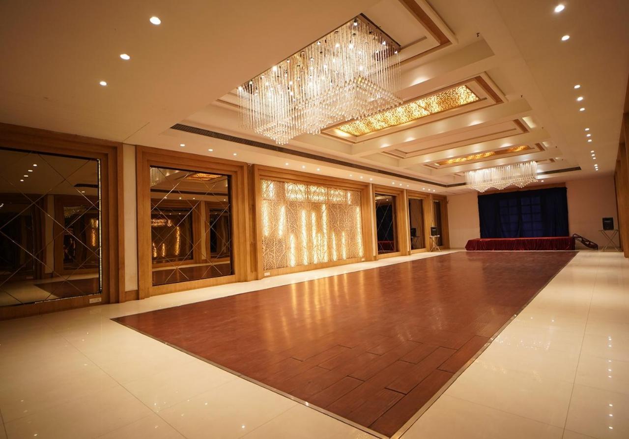 Raj Nandgaon Hotel Amora - Rajnandgaon מראה חיצוני תמונה