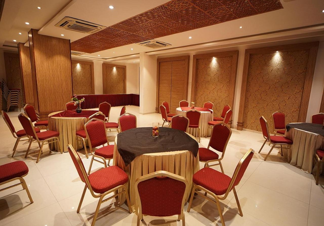 Raj Nandgaon Hotel Amora - Rajnandgaon מראה חיצוני תמונה
