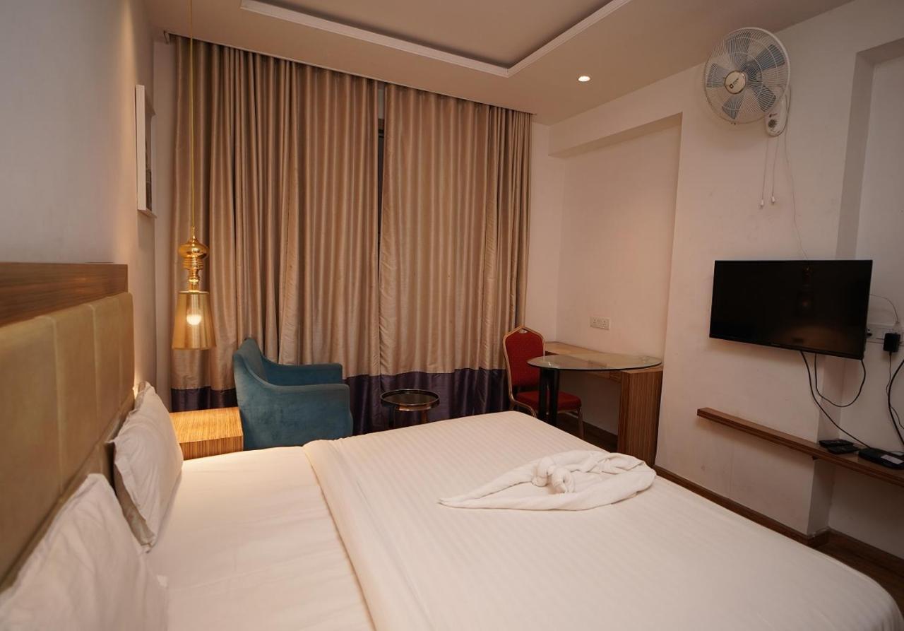 Raj Nandgaon Hotel Amora - Rajnandgaon מראה חיצוני תמונה