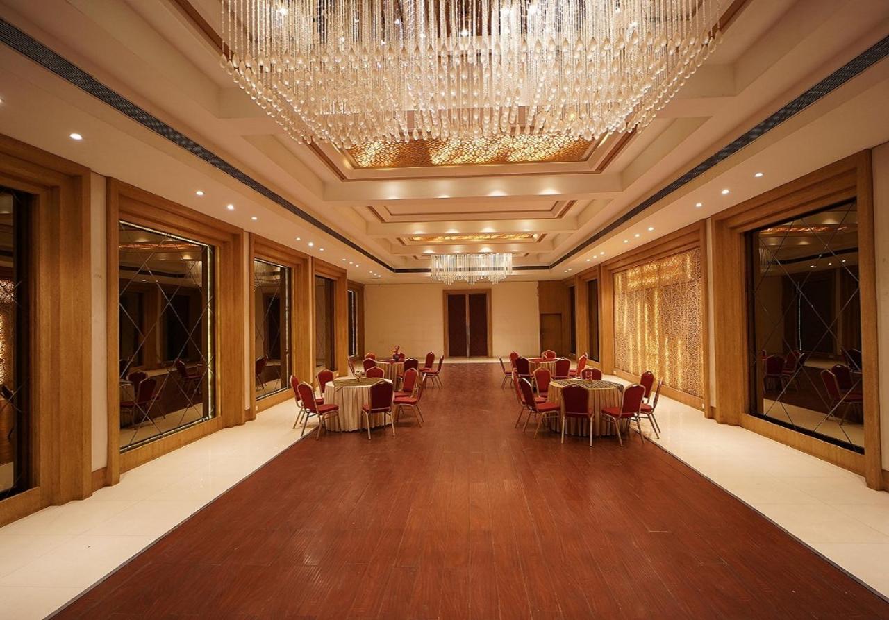 Raj Nandgaon Hotel Amora - Rajnandgaon מראה חיצוני תמונה
