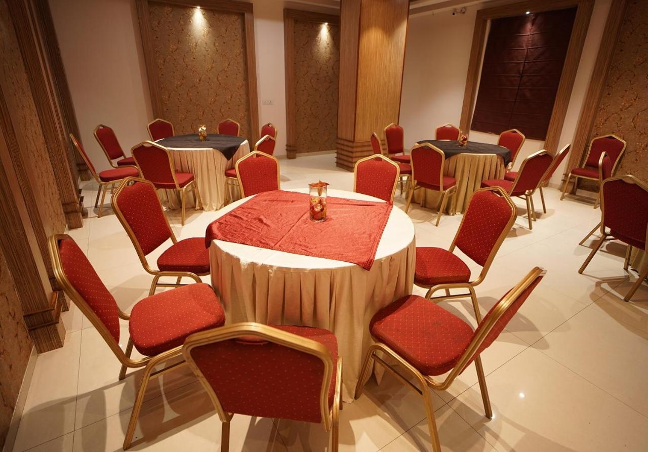 Raj Nandgaon Hotel Amora - Rajnandgaon מראה חיצוני תמונה