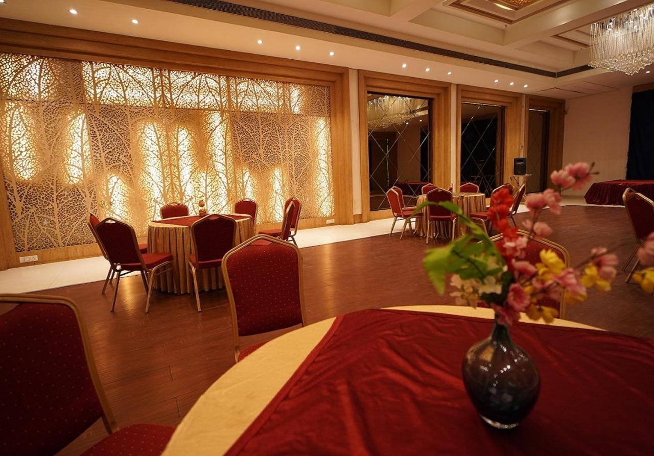 Raj Nandgaon Hotel Amora - Rajnandgaon מראה חיצוני תמונה