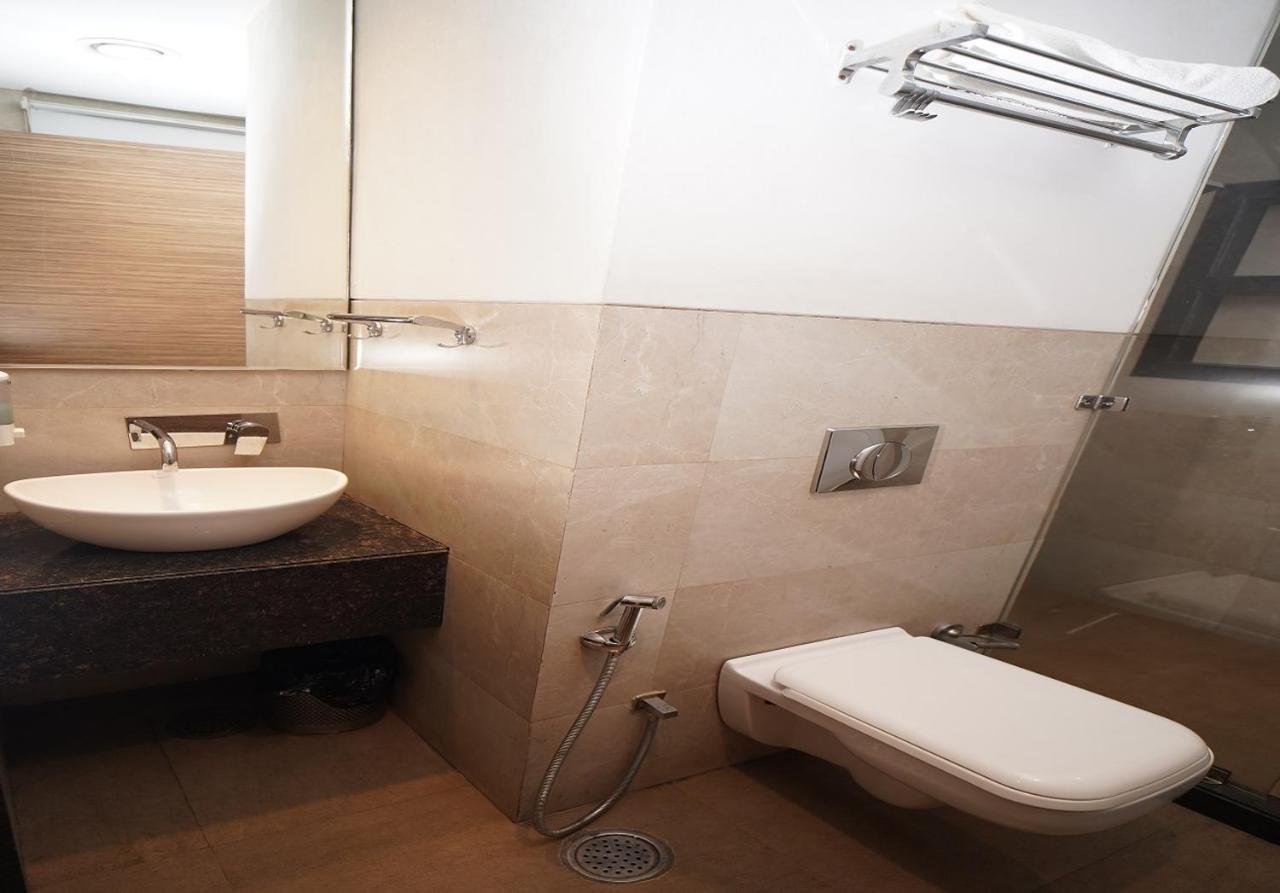 Raj Nandgaon Hotel Amora - Rajnandgaon מראה חיצוני תמונה
