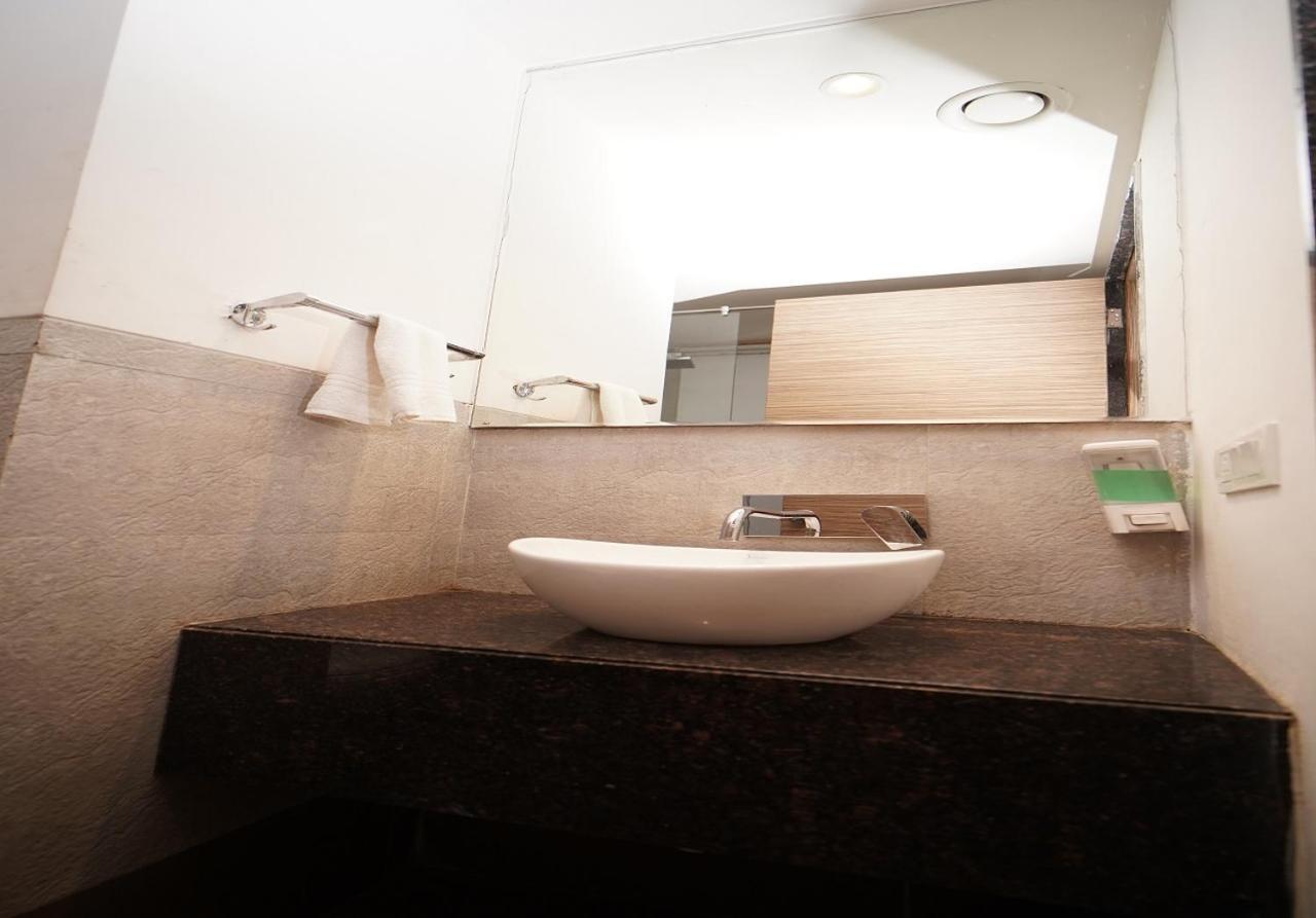 Raj Nandgaon Hotel Amora - Rajnandgaon מראה חיצוני תמונה